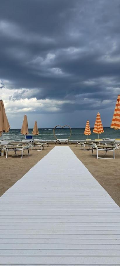 Hotel Caravel Marotta Zewnętrze zdjęcie