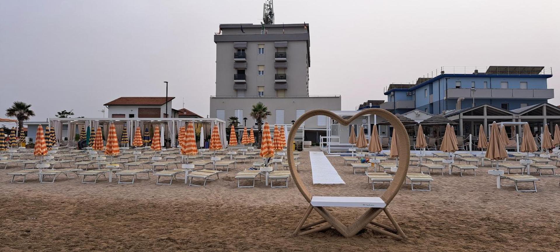 Hotel Caravel Marotta Zewnętrze zdjęcie