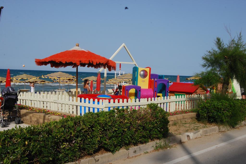 Hotel Caravel Marotta Zewnętrze zdjęcie
